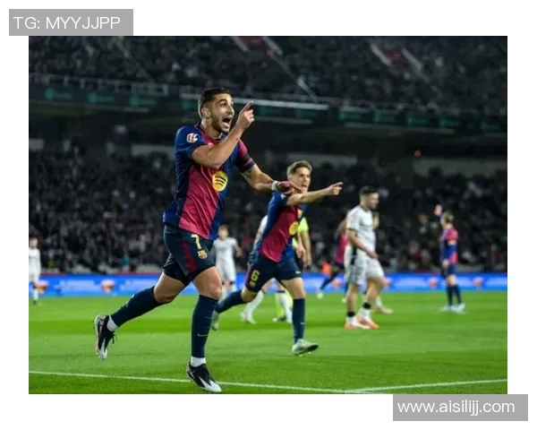 足球明星大白引领新风潮 领跑赛场与慈善事业双重辉煌